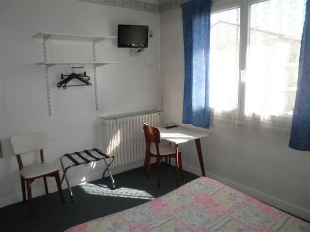 Central Hotel Saint-Priest  Zewnętrze zdjęcie