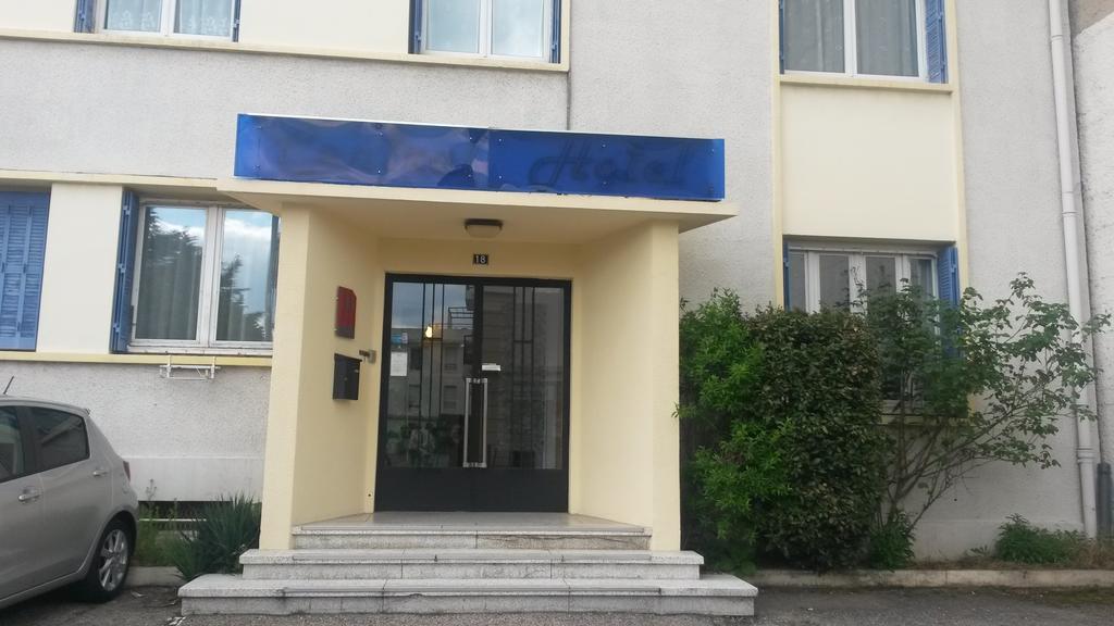 Central Hotel Saint-Priest  Zewnętrze zdjęcie